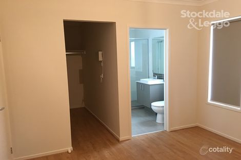 Property photo of 2 Branagh Walk Truganina VIC 3029