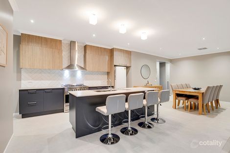 Property photo of 31 Celadon Grove Botanic Ridge VIC 3977