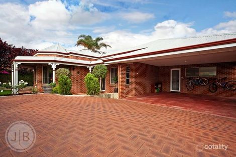 Property photo of 62 Bradshaw Crescent Manning WA 6152