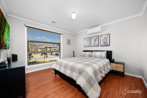 Property photo of 4 Koomba Street Manor Lakes VIC 3024