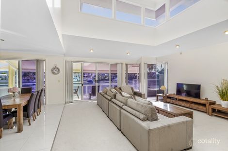 Property photo of 32 Charolais Crescent Benowa QLD 4217