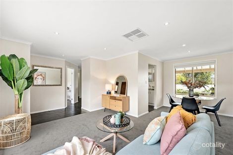 Property photo of 6 Mawson Circuit Woodcroft SA 5162
