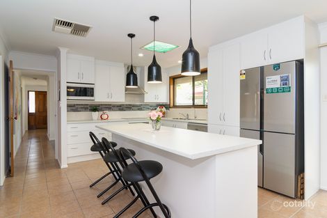 8 Menzies Ct, Trott Park, SA 5158