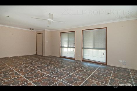 Property photo of 8 Dunsmure Close Durack QLD 4077
