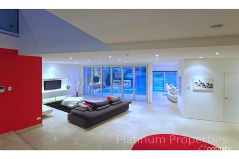 Property photo of 11 King Charles Drive Paradise Point QLD 4216