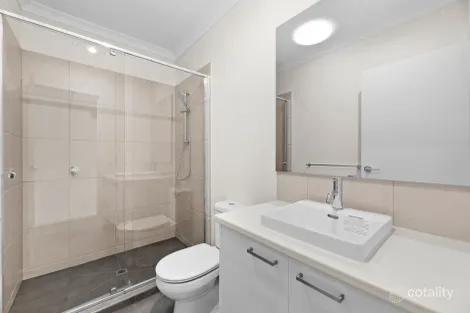 Property photo of 10 Nova Walk Mount Duneed VIC 3217