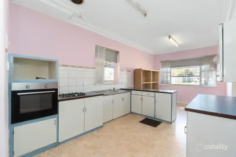 Property photo of 307 Orrong Road Kewdale WA 6105