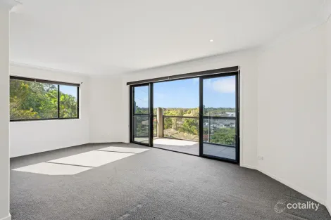 Property photo of 21 Mariners Crescent Banora Point NSW 2486