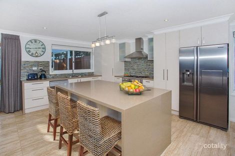 Property photo of 33 Alexander Avenue Kiama Downs NSW 2533