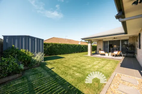 Property photo of 4 Grange Court Narangba QLD 4504