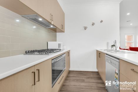 Property photo of 2/28 Parker Street Werribee VIC 3030