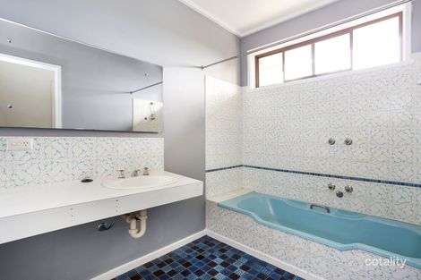 Property photo of 12 Button Street Strathdale VIC 3550