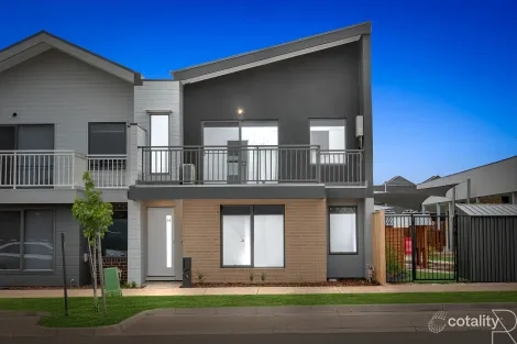 Property photo of 36 Newmarket Road Werribee VIC 3030