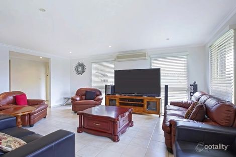 Property photo of 9 Dandenong Close Bossley Park NSW 2176