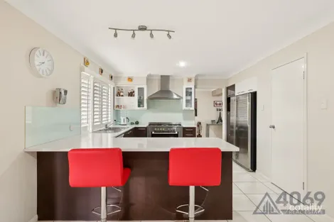 Property photo of 71 Beaufort Crescent Moggill QLD 4070