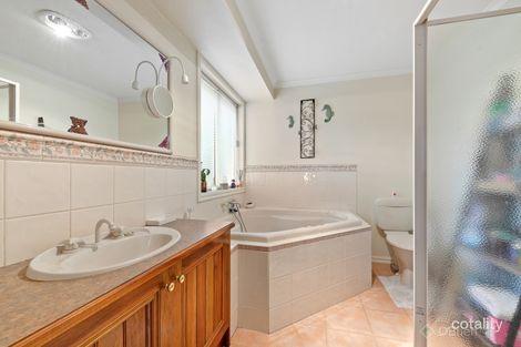 Property photo of 2 Peeler Close Crib Point VIC 3919