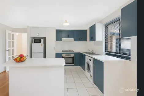 Property photo of 12 Stratus Court Hampton Park VIC 3976