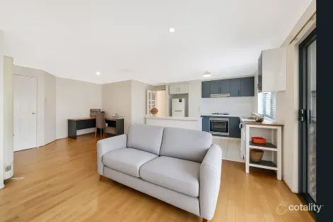 Property photo of 12 Stratus Court Hampton Park VIC 3976