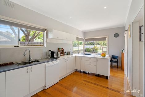 Property photo of 2 Wes Crescent Ferntree Gully VIC 3156