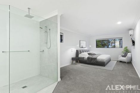 Property photo of 23 Ashbourne Terrace Biggera Waters QLD 4216