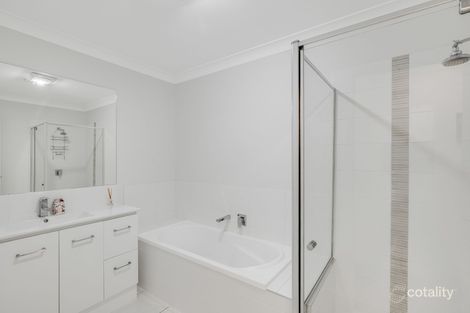 Property photo of 18 Carlin Street Glenvale QLD 4350