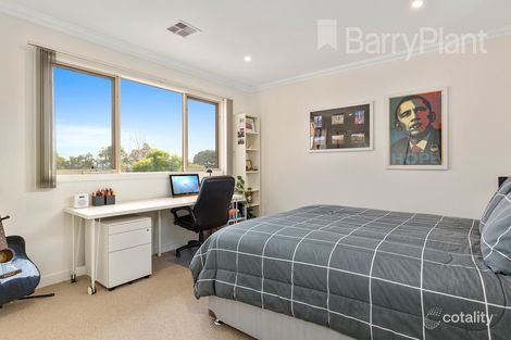 Property photo of 2/40 The Outlook Glen Waverley VIC 3150