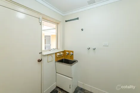 Property photo of 35 Batavia Place Kallaroo WA 6025