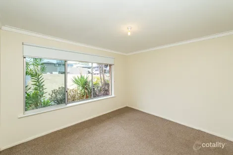 Property photo of 35 Batavia Place Kallaroo WA 6025