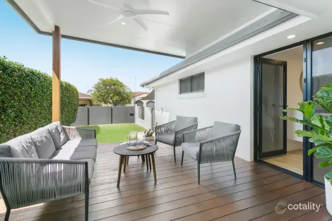 Property photo of 2/7 Wagtail Court Burleigh Waters QLD 4220
