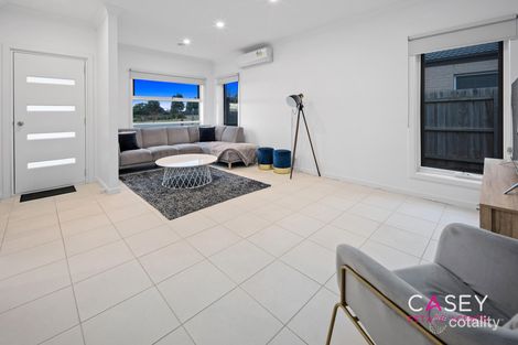Property photo of 10 Tangemere Way Cranbourne East VIC 3977
