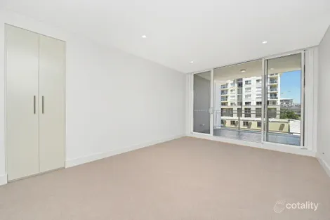 Property photo of 509/2 Palm Avenue Breakfast Point NSW 2137