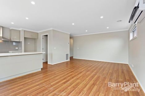 Property photo of 24 Hatfield Drive Drouin VIC 3818