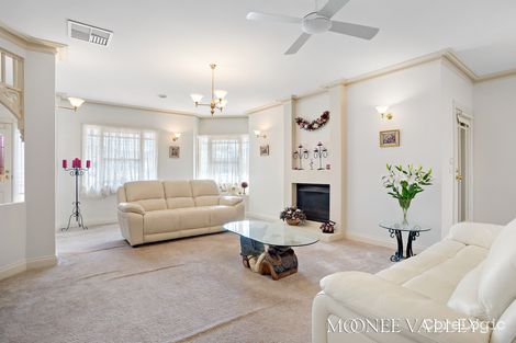 Property photo of 14 The Regency Hillside VIC 3037