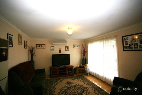 Property photo of 4 Mirabella Close Werribee VIC 3030