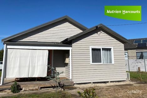 14 Tatyoon Rd, Ararat, VIC 3377