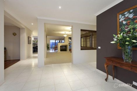 Property photo of 5 St Ives Drive Narre Warren South VIC 3805