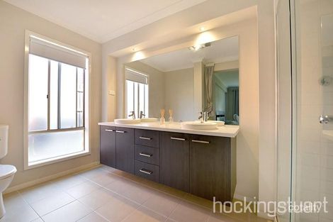 Property photo of 3 Longfield Way Narre Warren South VIC 3805
