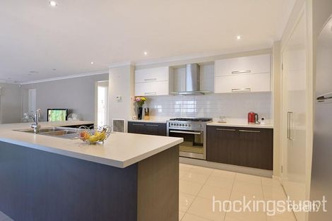 Property photo of 3 Longfield Way Narre Warren South VIC 3805