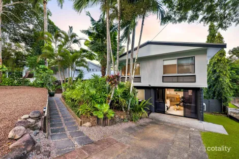 Property photo of 129 Hillview Crescent Whitfield QLD 4870