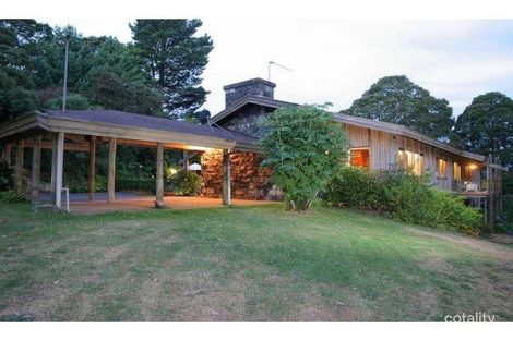 8 Jacksons Hill Rd, Menzies Creek, VIC 3159