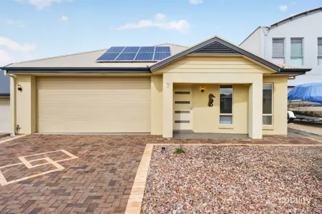 Property photo of 7 Blanche Parade Hindmarsh Island SA 5214