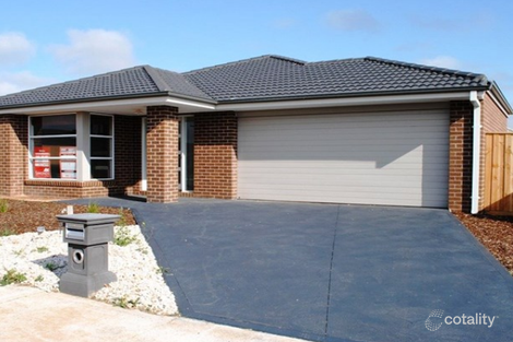 8 Fontana Ave, Point Cook, VIC 3030
