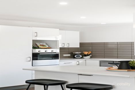 Property photo of 2/37 Bourke Crescent Hoppers Crossing VIC 3029