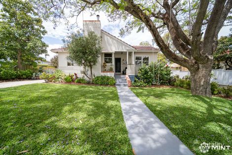 98 Solomon St, Palmyra, WA 6157