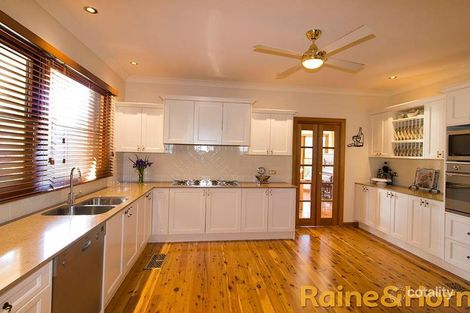Property photo of 6 Peppercorn Place Dubbo NSW 2830