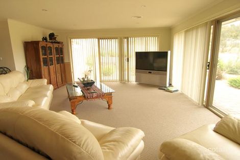 Property photo of 18 Balcombe Street Jerrabomberra NSW 2619