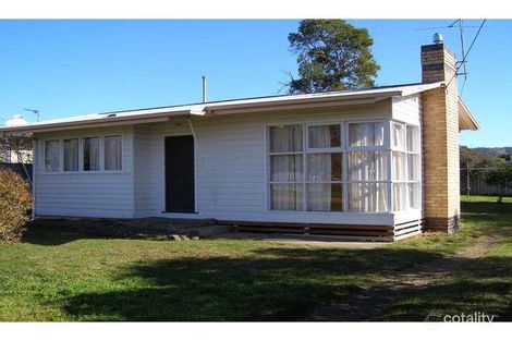 2 WILLS ST, ARARAT, VIC 3377