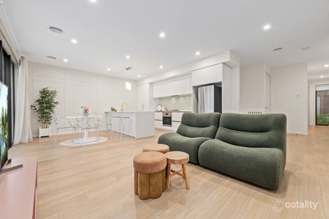 Property photo of 13 Azure Crescent Keysborough VIC 3173