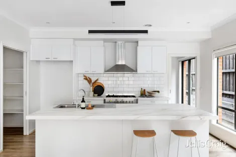 Property photo of 1 Orr Lane Montmorency VIC 3094