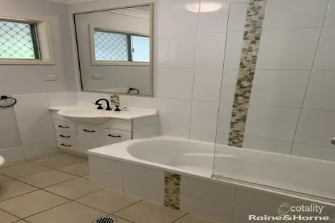 Property photo of 84 Malpas Street Boyne Island QLD 4680